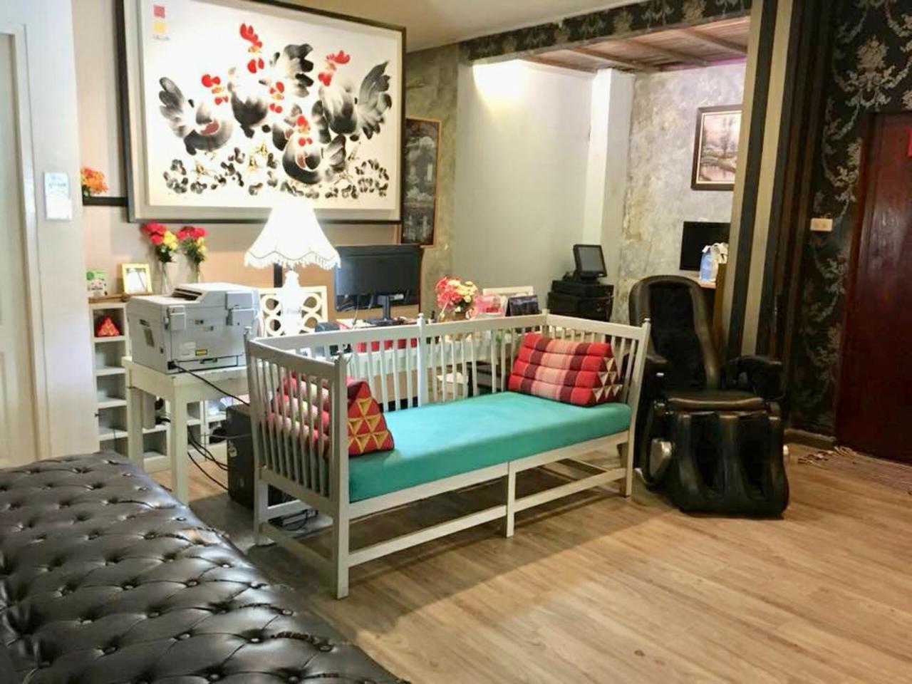 בנגקוק First 1 Boutique Hostel At Sukhumvit 1 מראה חיצוני תמונה