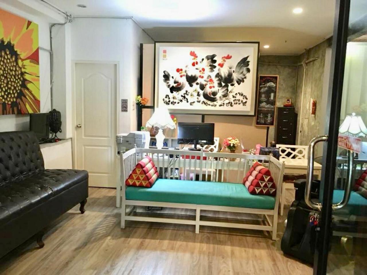 בנגקוק First 1 Boutique Hostel At Sukhumvit 1 מראה חיצוני תמונה